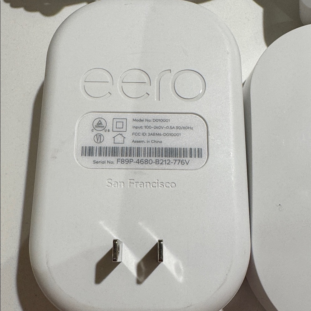 EERO Pro 2nd Gen WiFi Mesh WiFi Routers B010001 + 1 EERO D010001 Extender Beacon - Picture 2 of 8